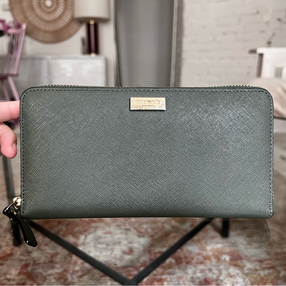 Kate Spade Continental Wallet